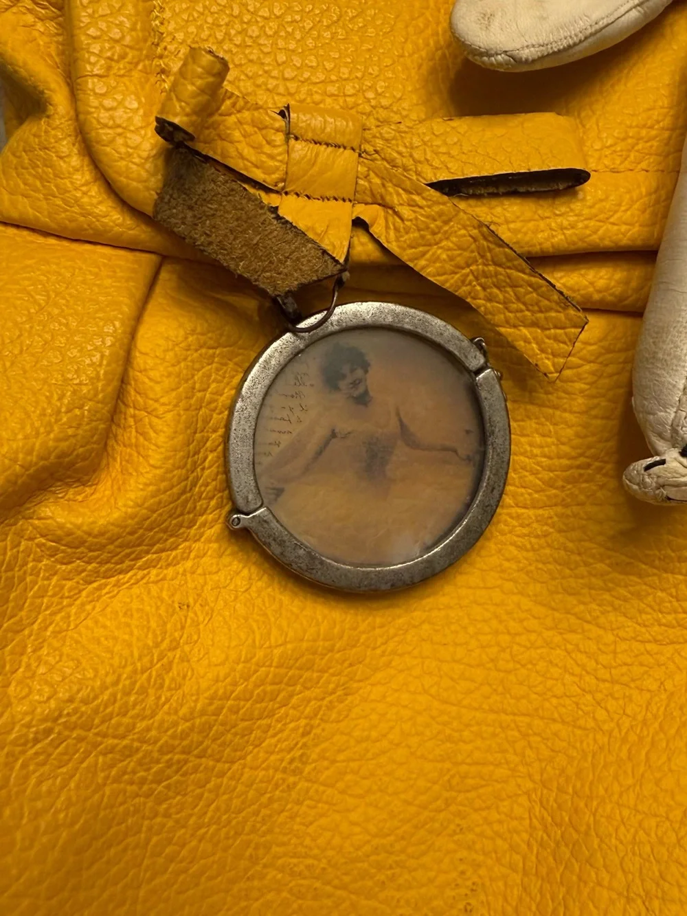 DeLirious Artwork Butte Montana Yellow Pebbled Leather Slouchy Hobo Bag Purse